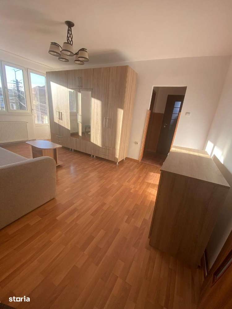 Vand apartament 2 camere Centru - Imagine principală: 1/8