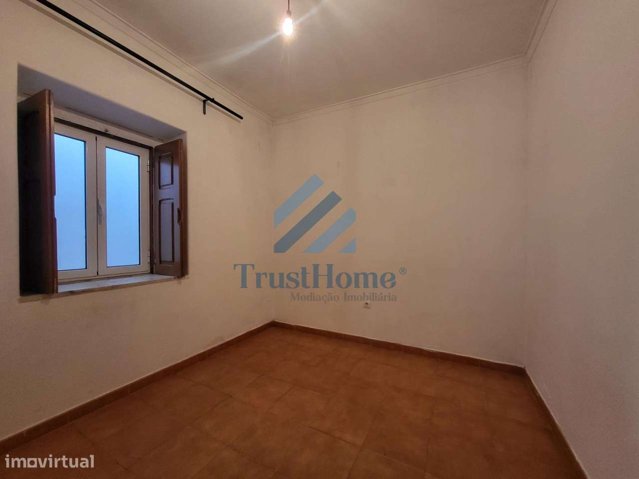 V2 estimada na Agualva a 5 minutos da estação de comboios.-8