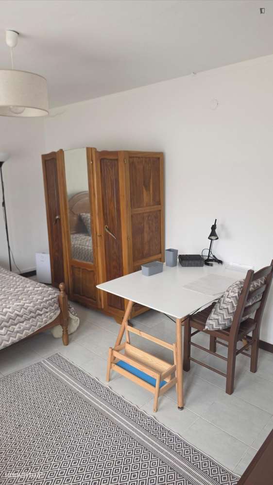 Quarto - localizado em Maia - Grande imagem: 4/12