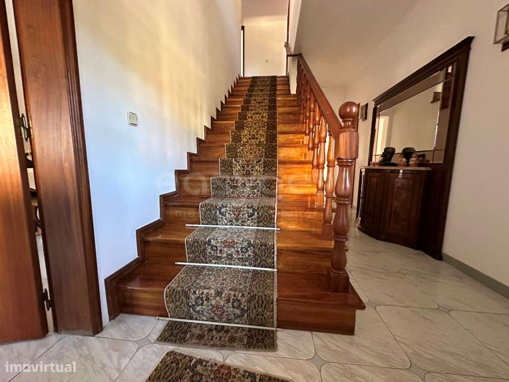 Espaçosa Moradia T8 localizada em Figueiró dos Vinhos - Grande imagem: 5/19