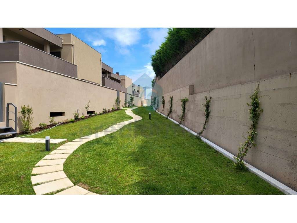 Moradia T3 Villas de Nazarães, Madalena-13