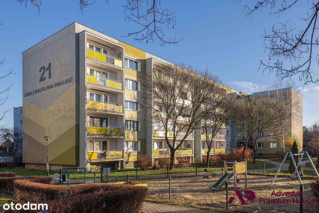 Niski blok, oddzielna kuchnia, balkon i piwnica-16