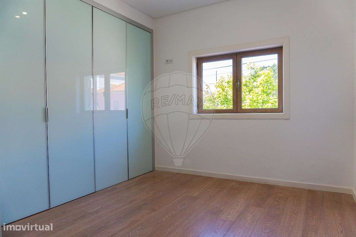 Moradia T4 para venda-18