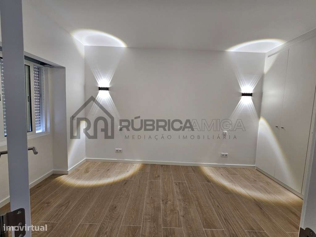 Moradia recuperada com garagem em Loulé-7