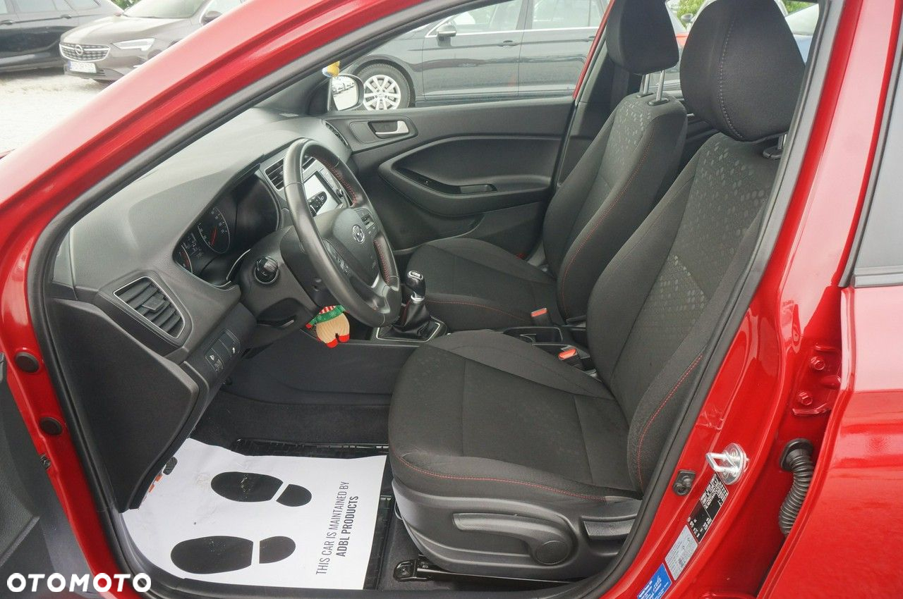 Hyundai i20 - 20