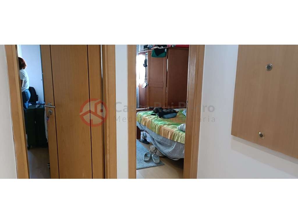 Excelente Apartamento T2 em Corroios-12