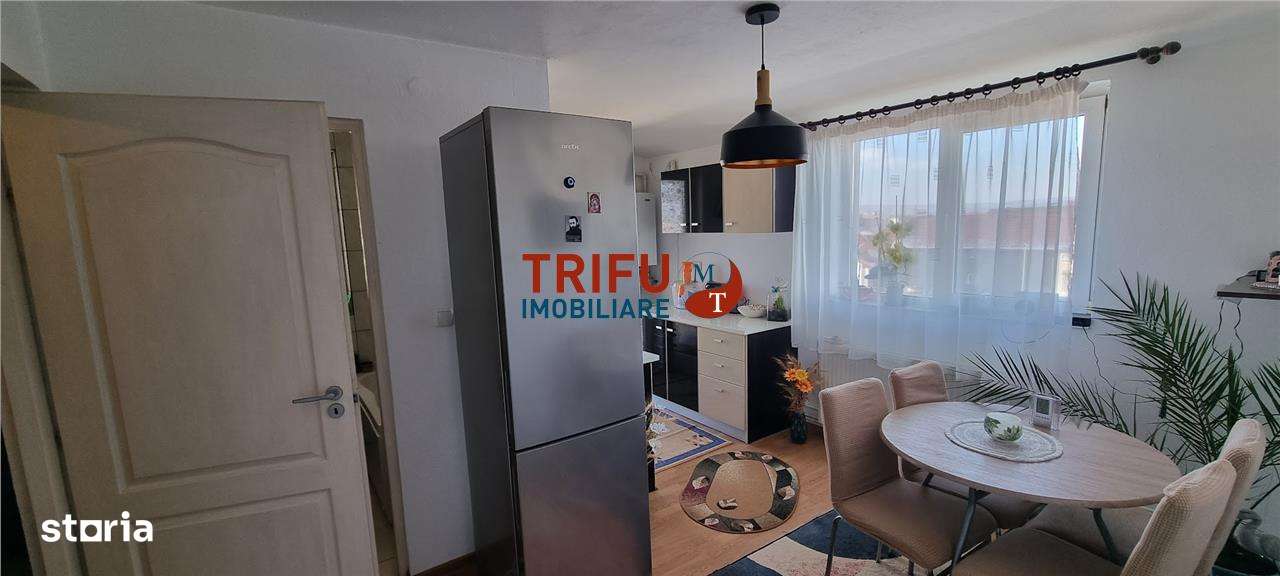 Apartament cu 3 Camere de Vânzare în Zona Piata Cetate - Imagine principală: 5/17