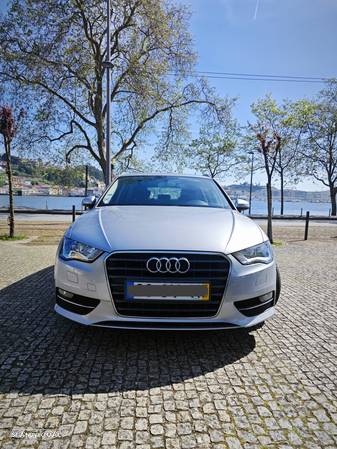 Audi A3 Sportback 1.6 TDI Attraction Ultra - 2