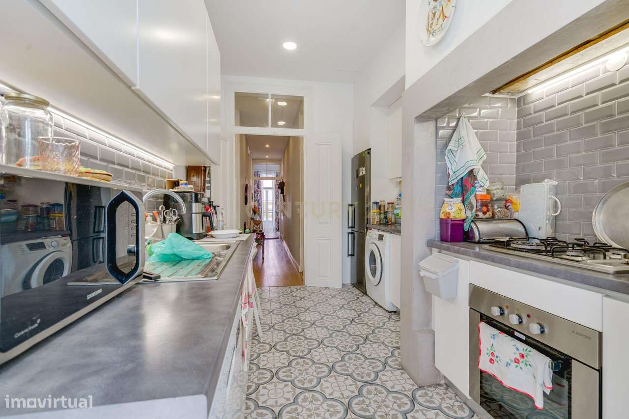 Apartamento de Charme com Jardim Privativo e Capela | Alcântara, Lisbo-9