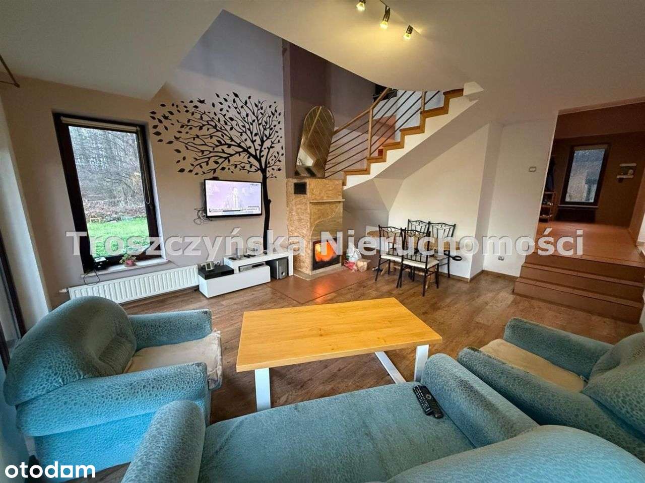 Duży dom Kolonia Poczesna z 2010 roku-0