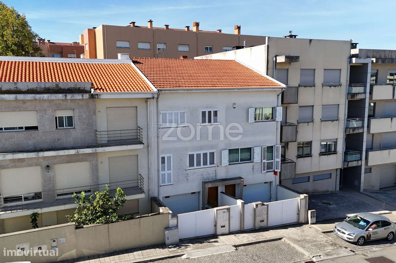Moradia T3 com suite, garagem e terraço em Rio Tinto, Gondomar-2