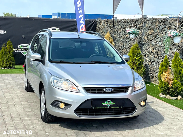Ford Focus 1.6 16V Ambiente - 3