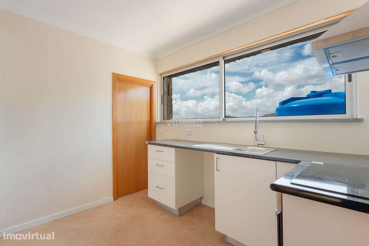 VILLA V3 composta por 2 andares com 435 m2 de terreno situada em Cotov-14