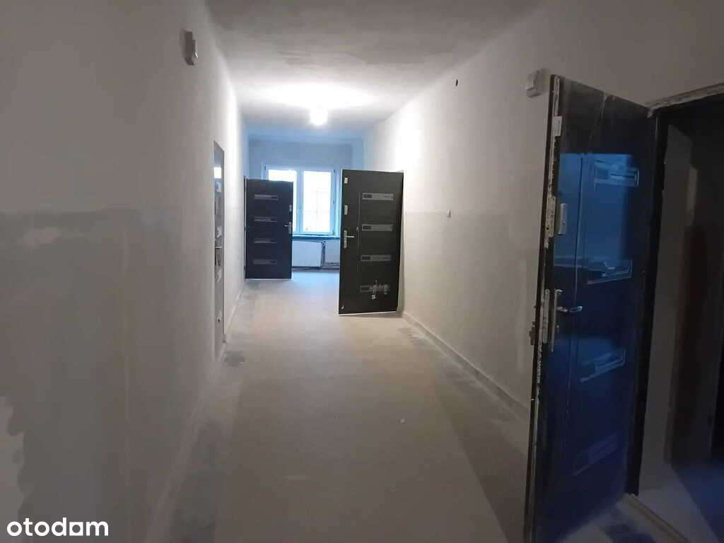 Duży budynek na sprzedaż. Idealny pod inwestycje.-16