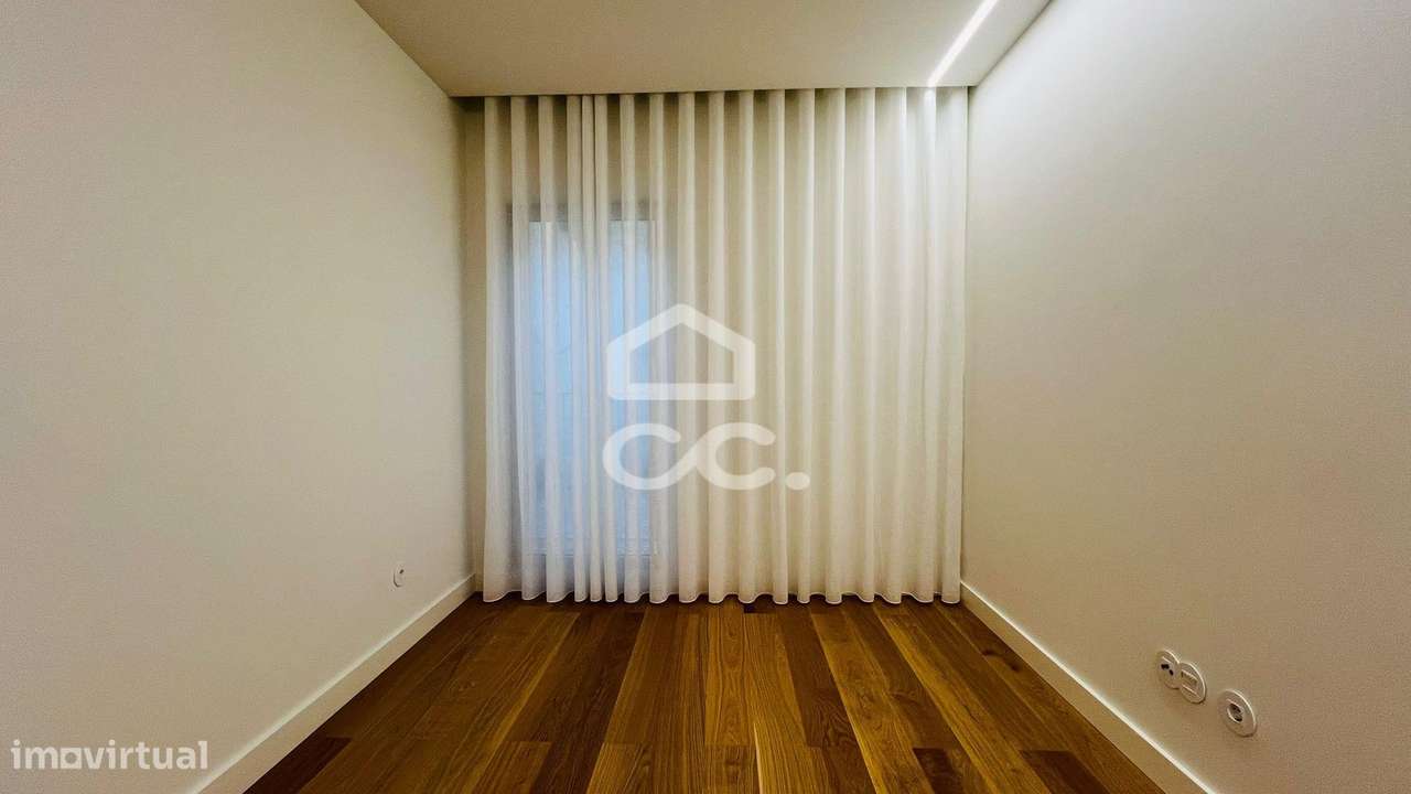 Apartamento T3 de Design Exclusivo no Coração da Baixa de Setúbal-20