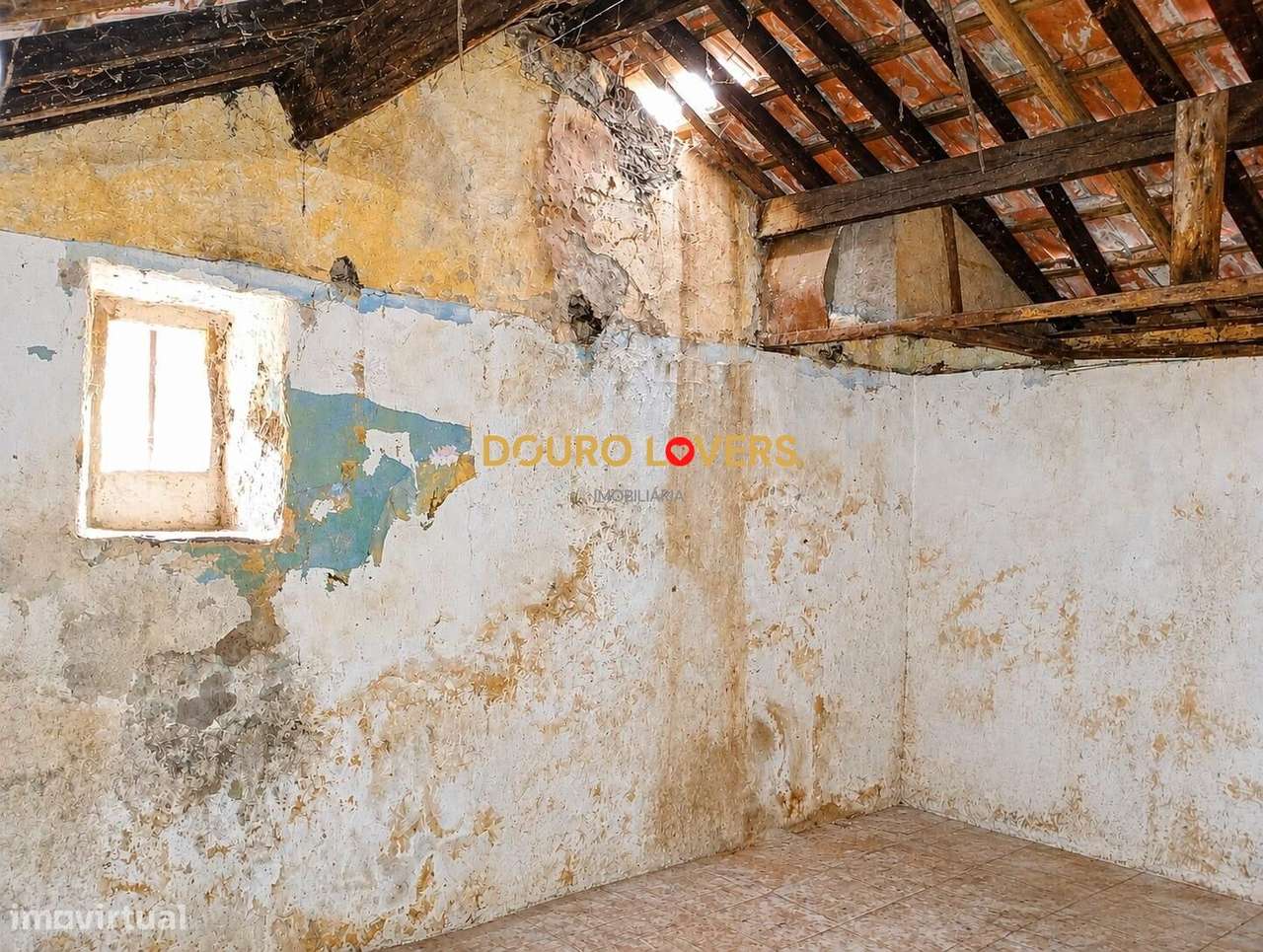 TERRENO COM 978 m2 | POTENCIAL PARA 2 MORADIAS GEMINADAS | GONDOMAR-12