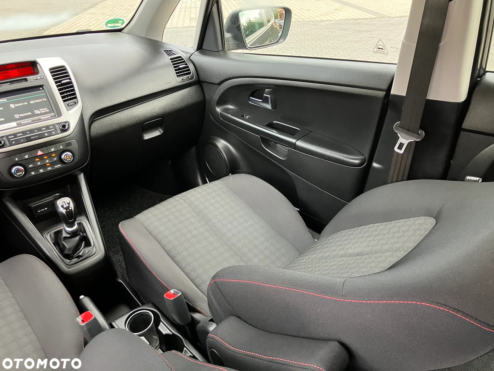 Kia Venga 1.4 CVVT Titanium Collection - 31