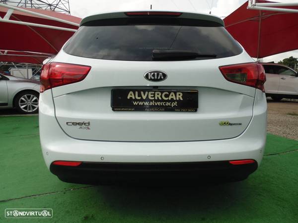 Kia Ceed SW 1.6 CRDi More Edtion - 9