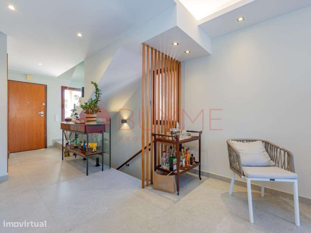 Moradia T4 Renovada com Terraço e Piscina no Vila Sol - Grande imagem: 5/39