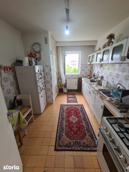 Apartament 3 camere decomandat zona Scoala de Inot, Sibiu