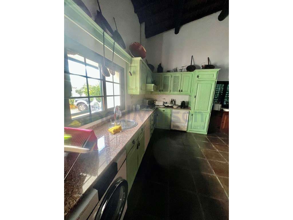 Vende-se Moradia T3 c/ Piscina em Vila Boim-12