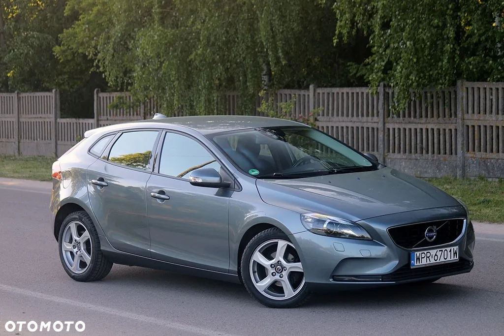 Volvo V40 D2 Summum - 17