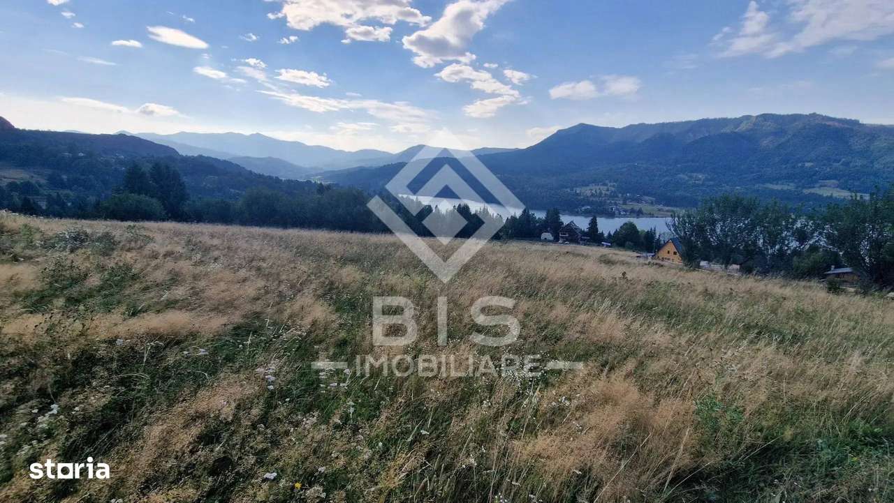 Teren Intravilan 30 ari - Parcelabil - Imagine principală: 1/10