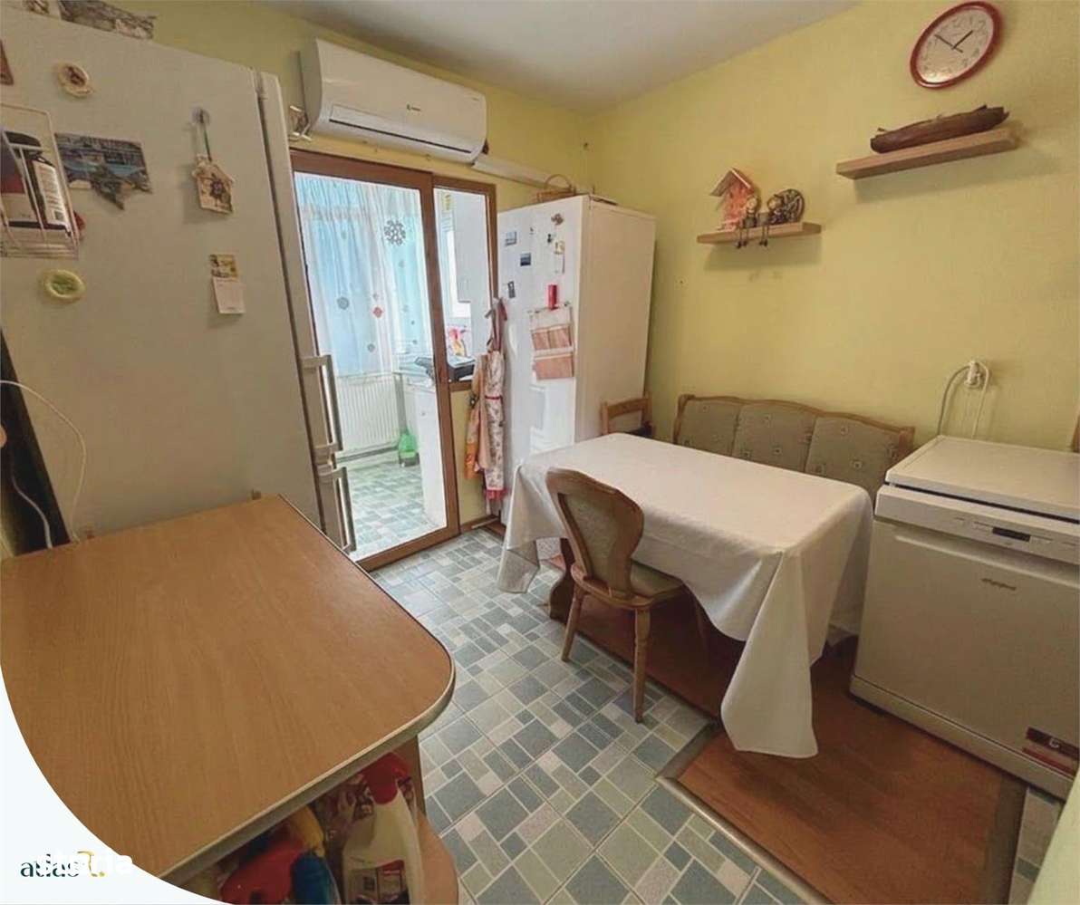 Apartament 3 camere  | 70 mp | etaj 4 | Nicolina | Bloc 1984-4