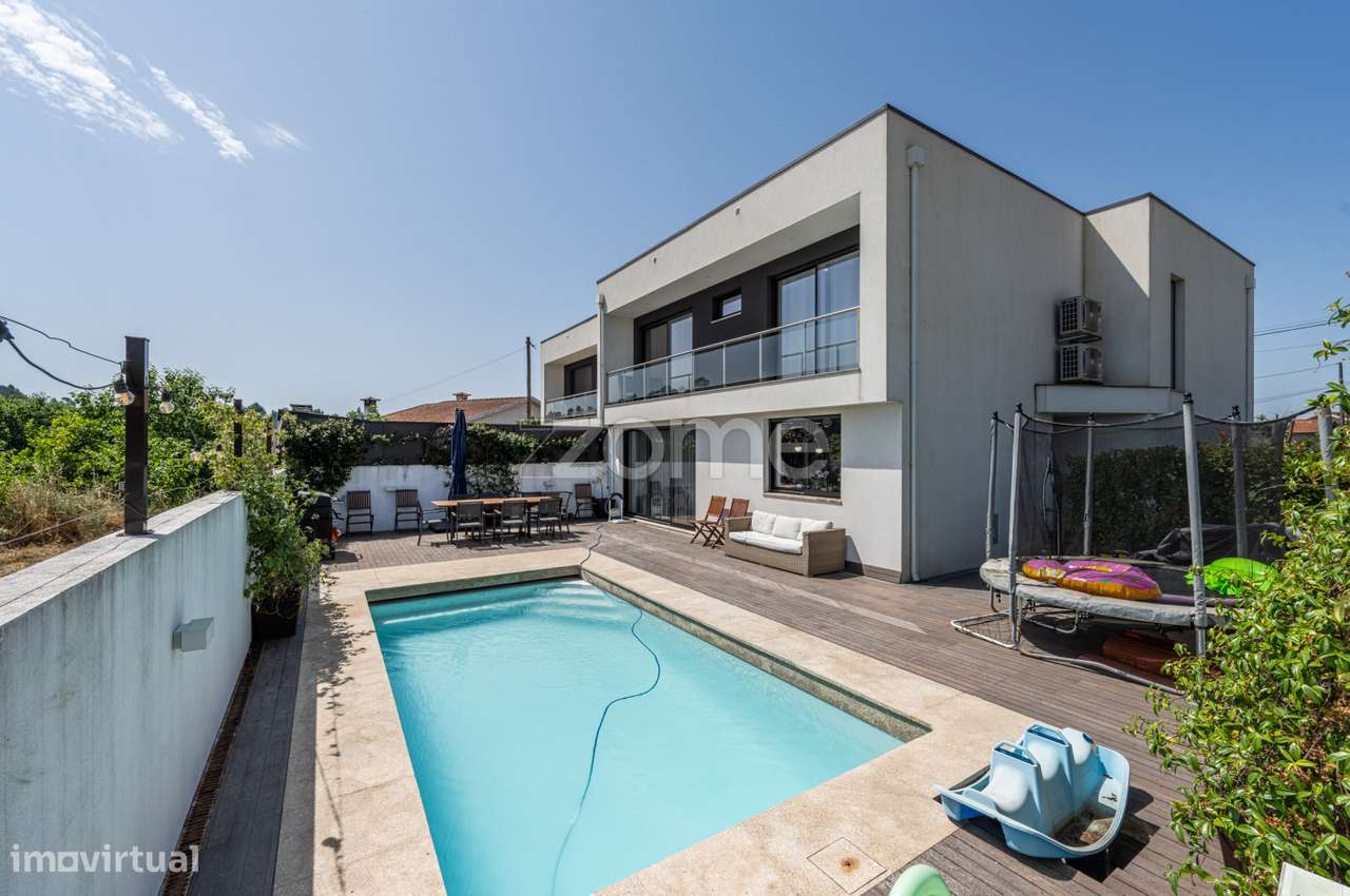 Moradia T5 de 2022 com piscina a 10 minutos do centro de Amarante - Grande imagem: 3/43
