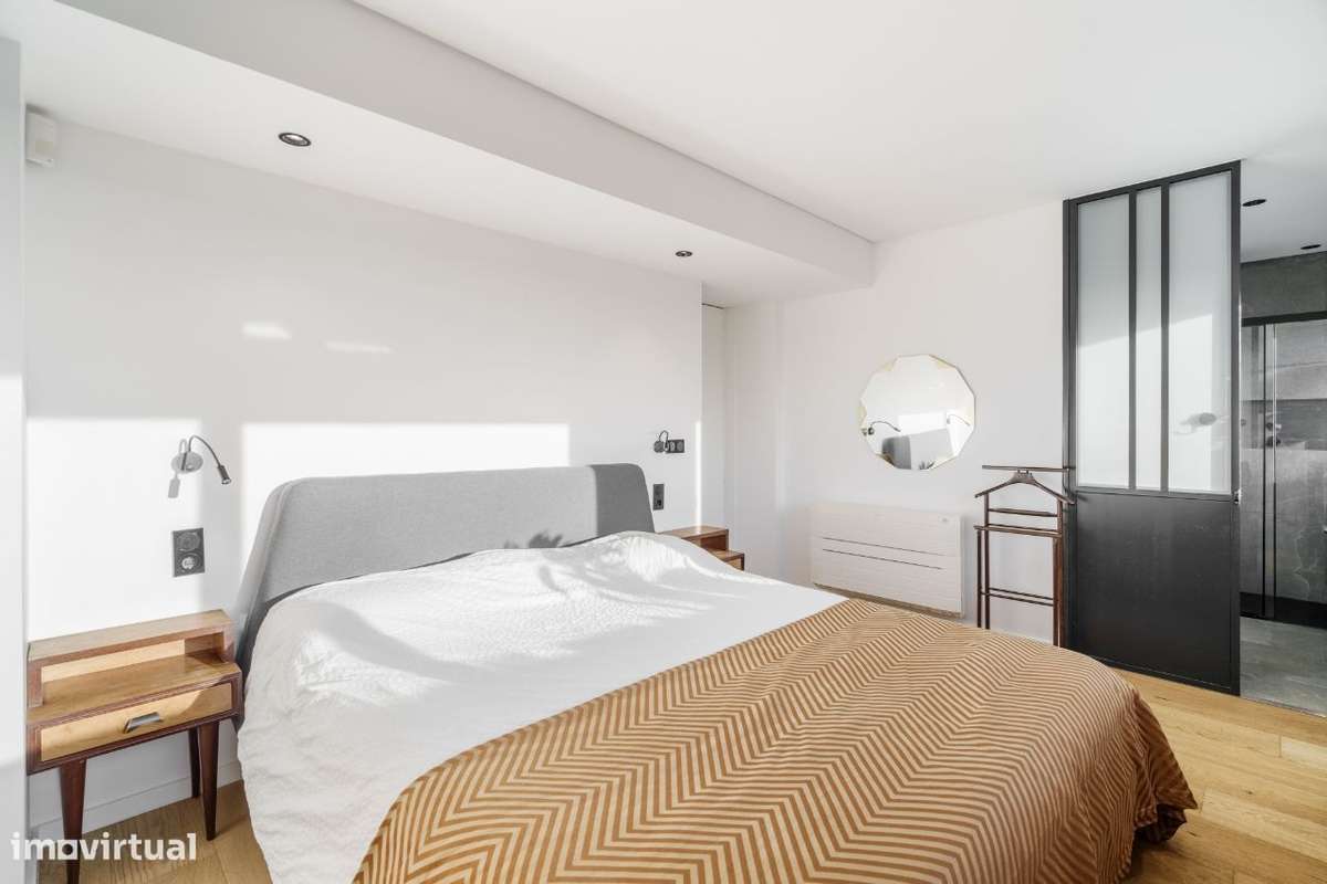 Moradia V3+1 totalmente renovada com vista mar-31