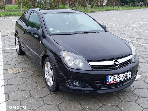 Opel Astra III GTC 1.6 Limited - 12