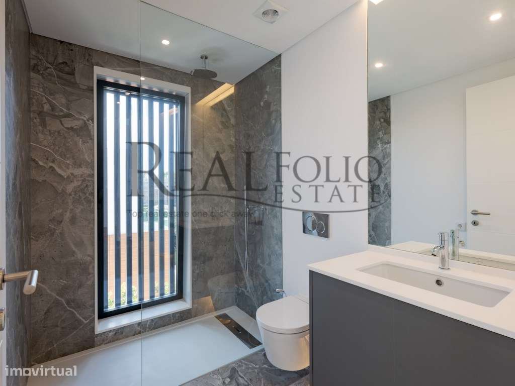 Moradia Isolada T5 de Luxo em Birre, Cascais-32