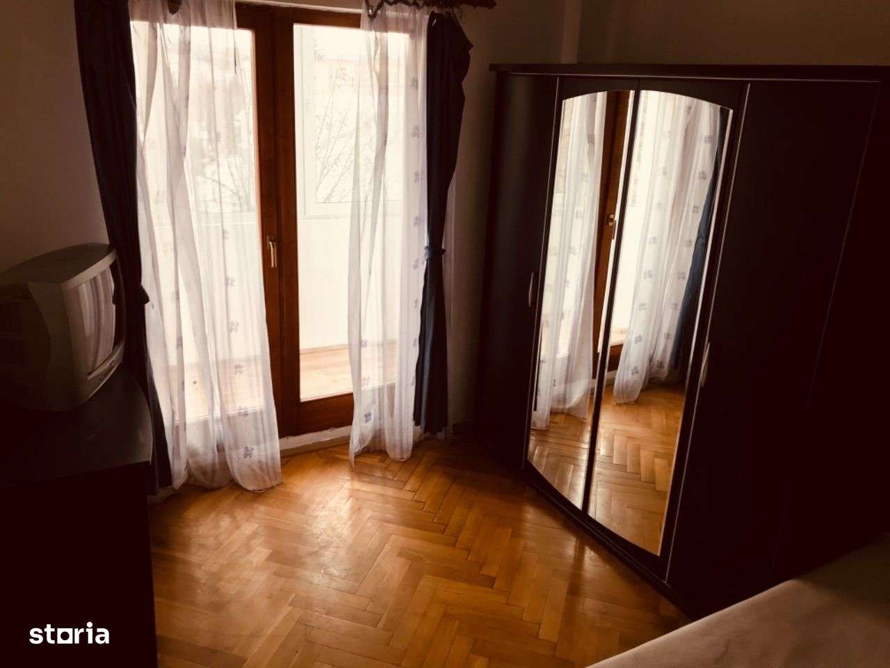 Ap. cu 4 cam., mobilat, Tudor, et.3 /4, langa scoala 20, 2 balcoane-8
