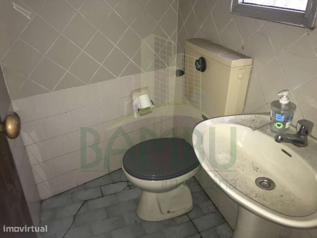 Loja no centro de Valença para arrendamento - Grande imagem: 5/6