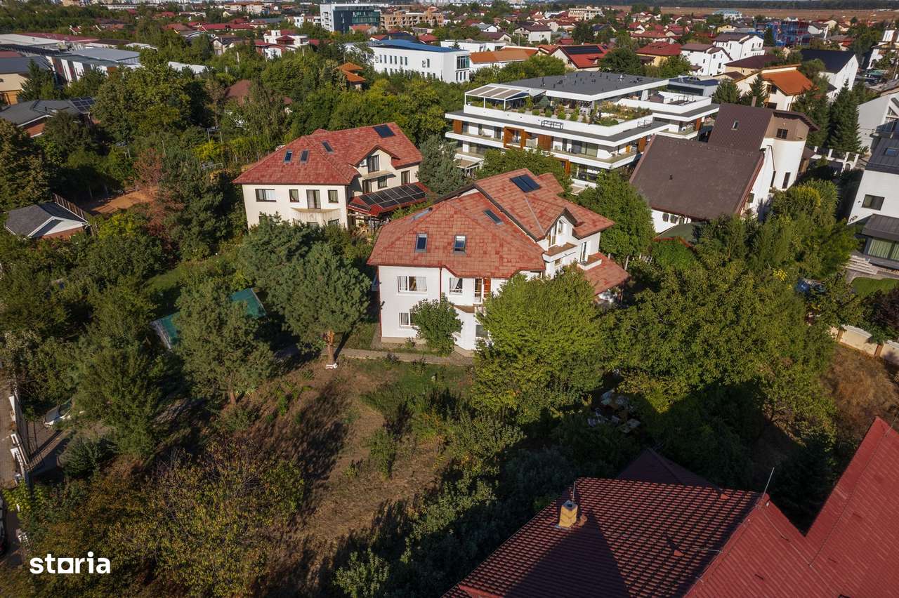 PROPRIETATE UNICA: 1.618 MP TEREN  IN PIPERA, CU VILA SOLIDA SI GRADIN-1