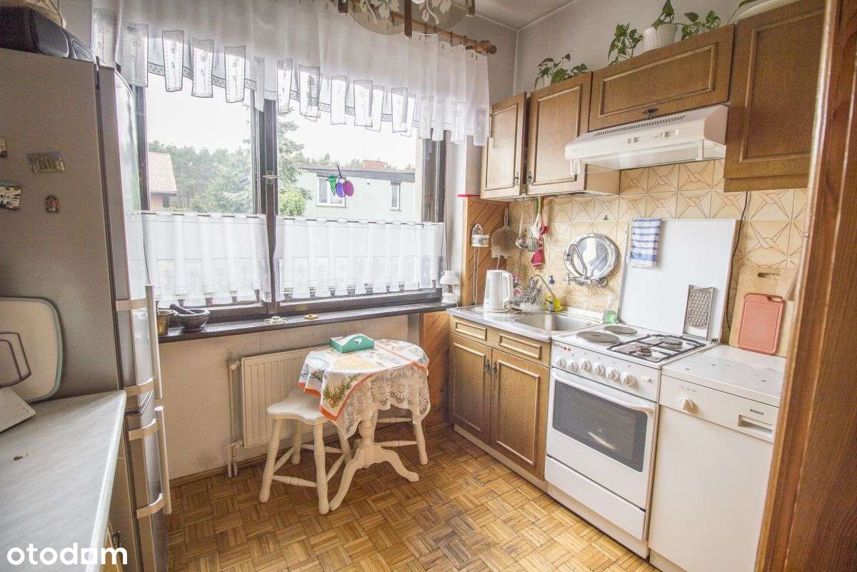 Urokliwy dom, obok Lasek Marceliński, garaż-4