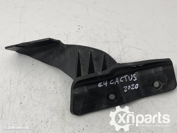 Suporte do guarda-lamas Frente/Dto Usado CITROЁN C4 CACTUS 1.2 THP 110 | 09.14 -... - 2