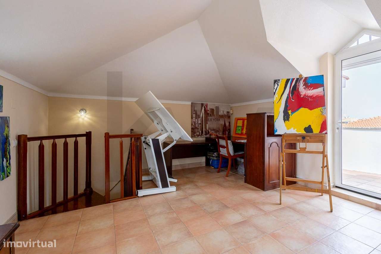 Moradia T5 com piscina junto à Quinta da Trindade / Quinta Dona Maria,-53