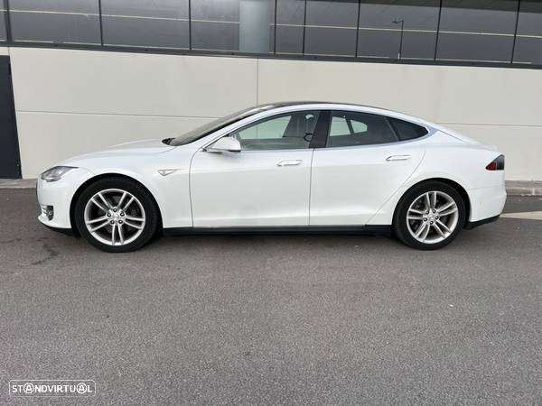 Tesla Model S 85D - 3