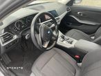BMW Seria 3 320d xDrive mHEV - 11