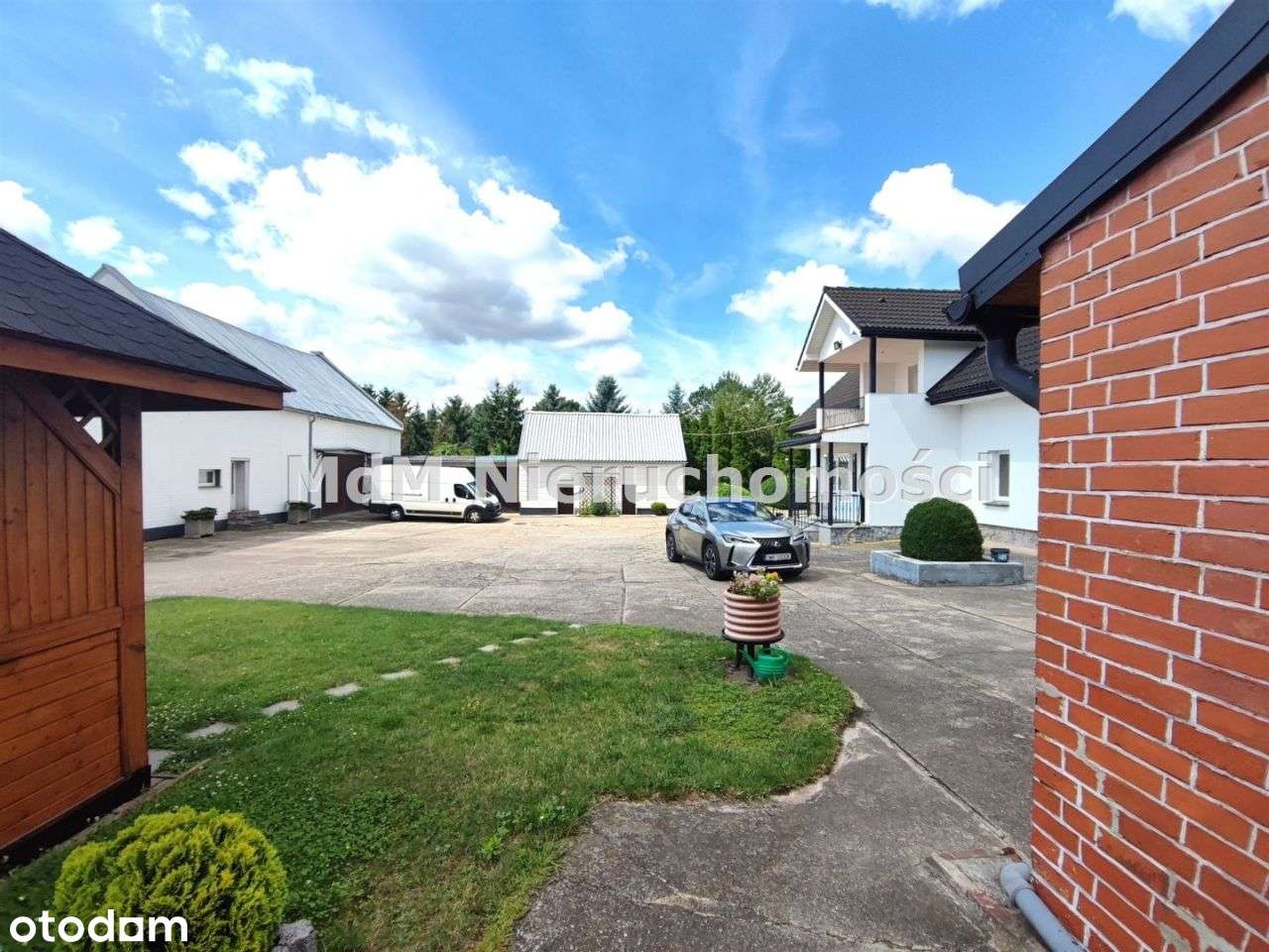 Dwa domy plus zaplecze, kompleks do życia i firma-6