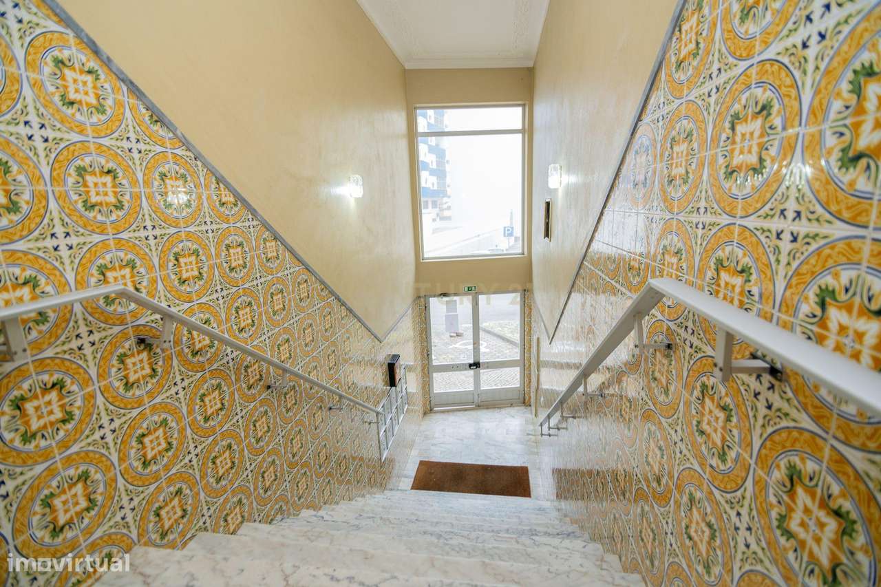 NÃO PERCA ESTA GRANDE OPORTUNIDADE! APARTAMENTO T3 DE GRANDES DIMENSÕE - Grande imagem: 5/34