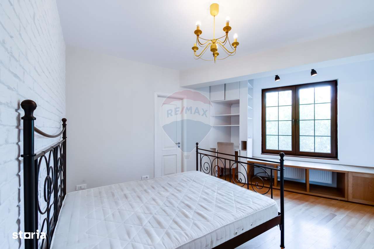 Apartament 4 camere | Sisesti | Curte | - Imagine principală: 3/18