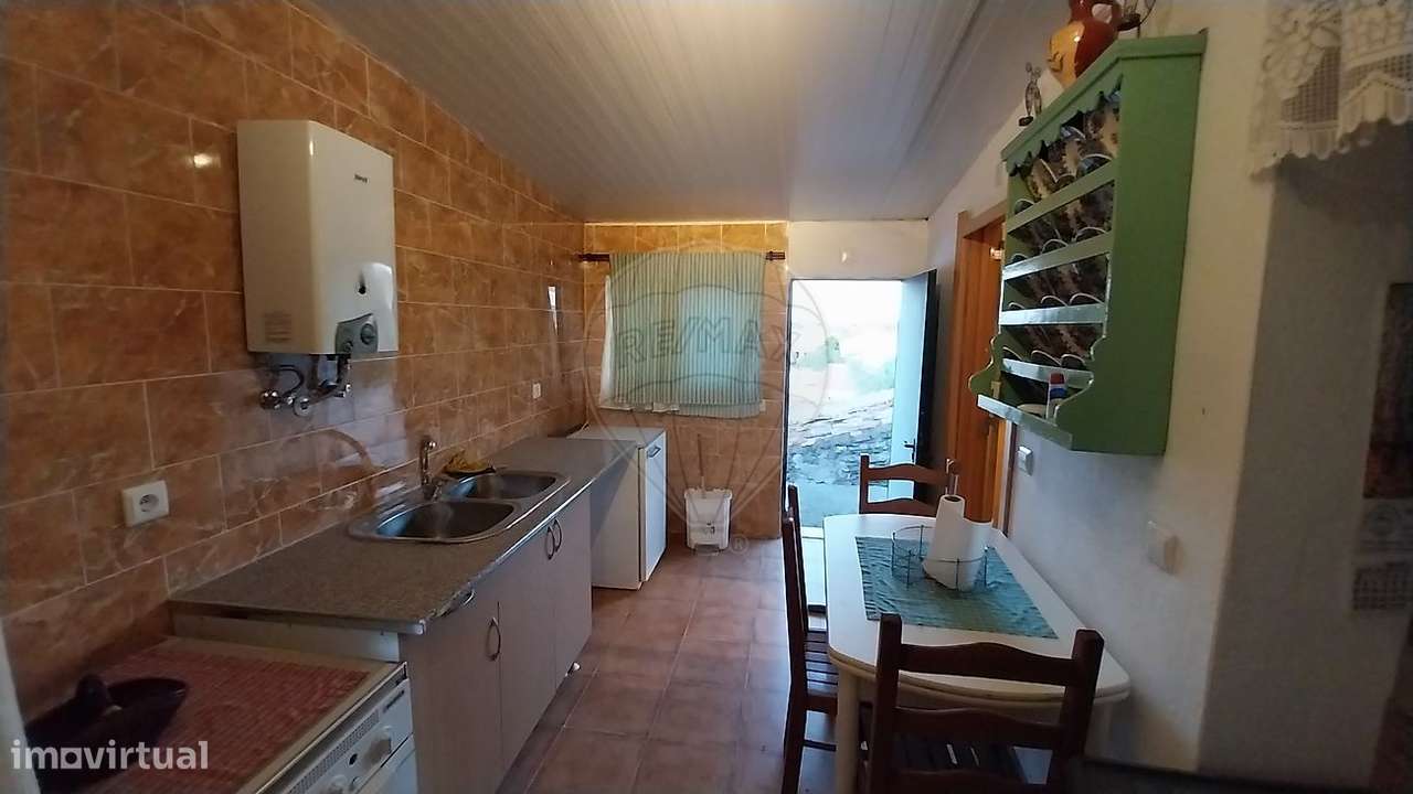 Moradia T2 para venda-9