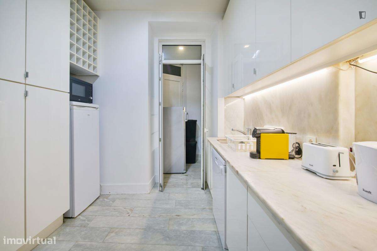 Quarto - localizado em Arroios Lisbon - Grande imagem: 3/17