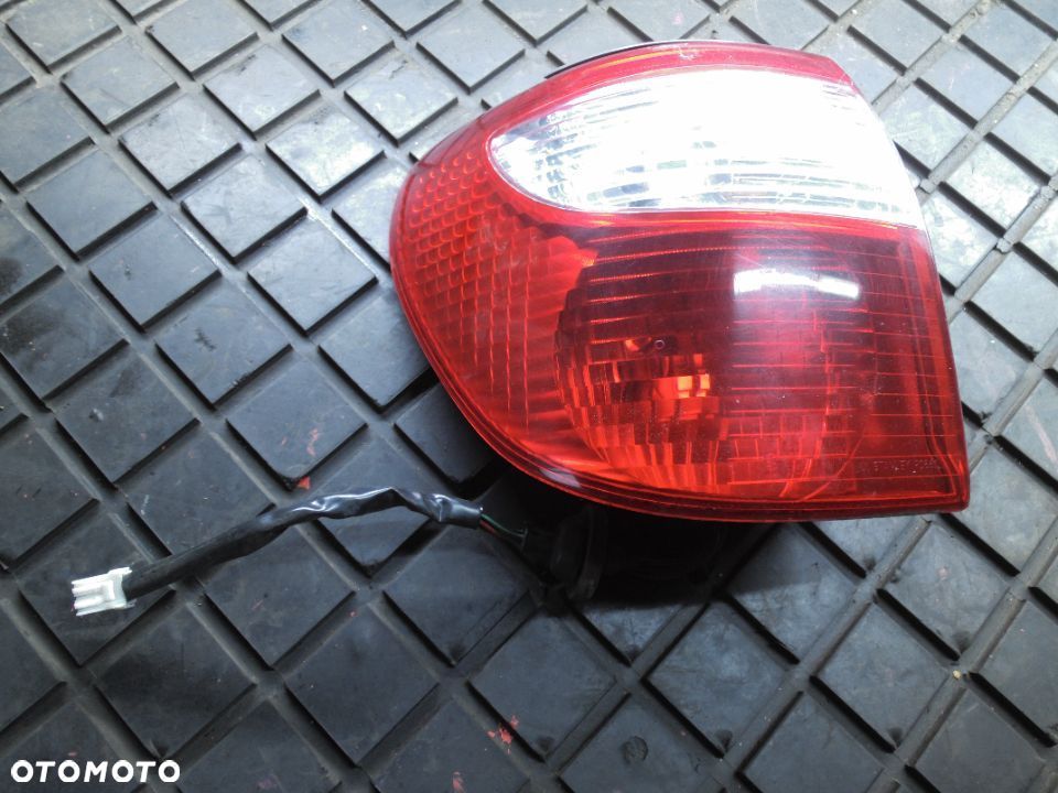 MAZDA 626 GF LIFT KOMBI LAMPA LEWY TYL TYLNA LEWA - 1