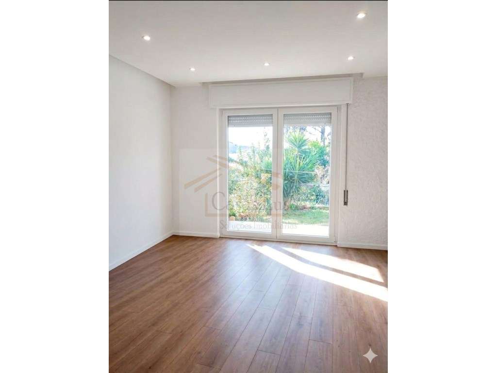 Moradia T3 em fase final de restauro | Lote de 500 m² | Painho e Fi...-14