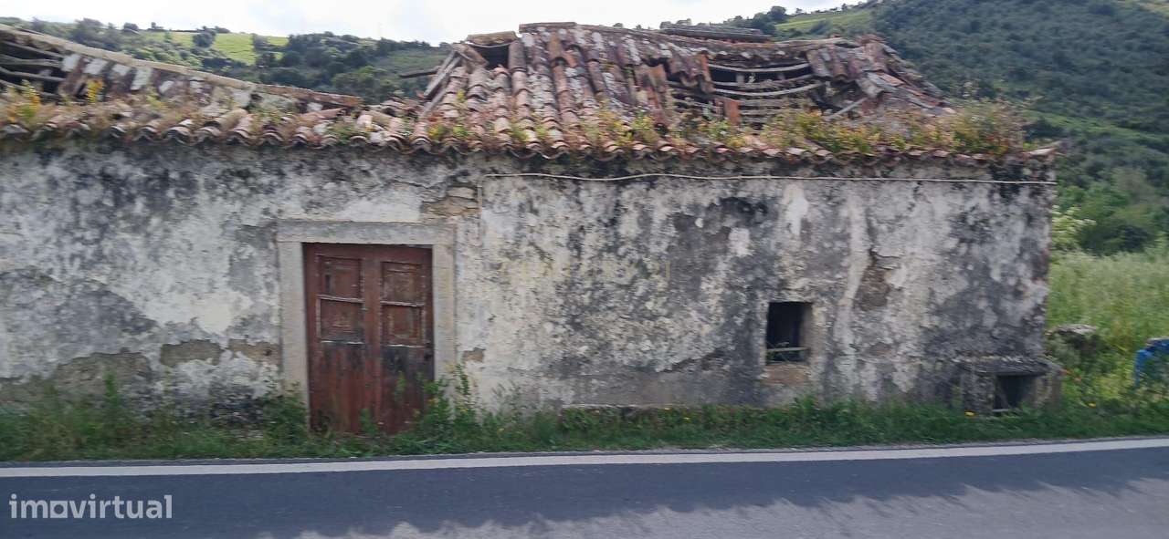 Moradia para remodelação - perto de Mafra - Grande imagem: 4/14