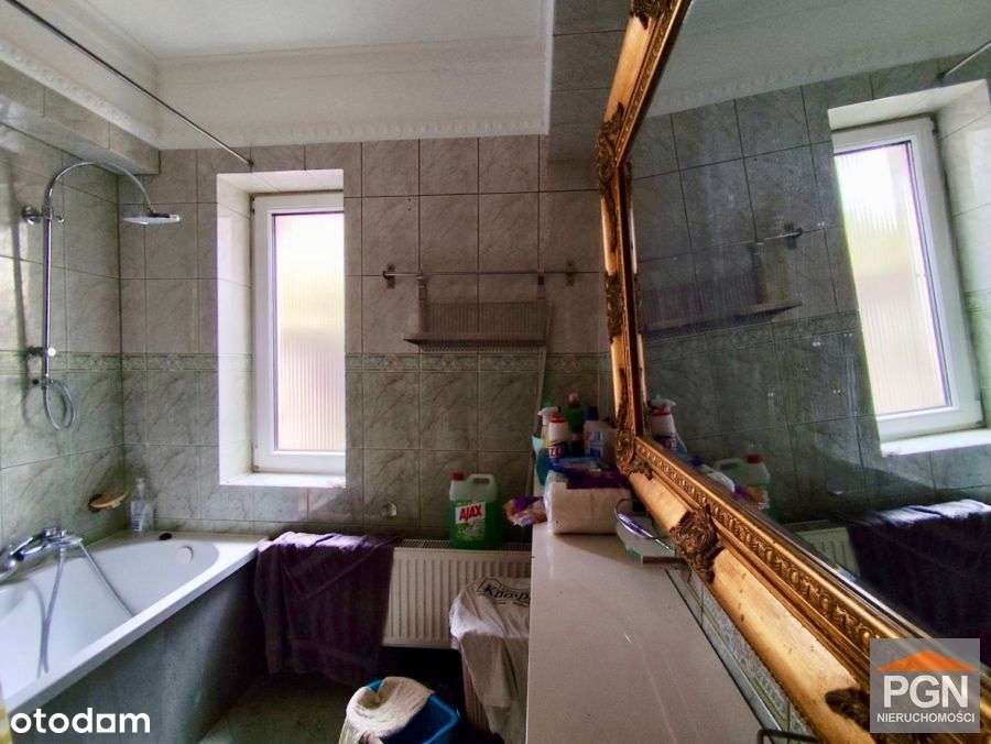 Połowa domu blisko centrum z działką-15