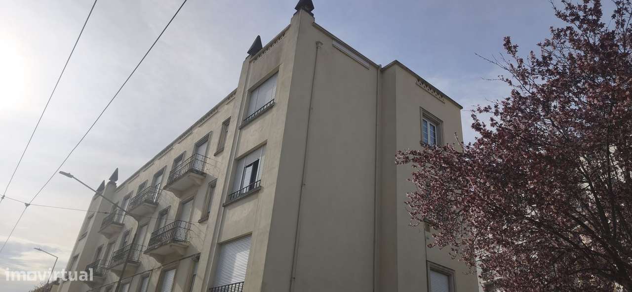 Excelente T7 para venda na Cruz de Celas-5